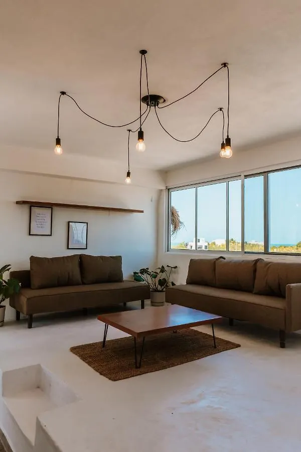 ホテルCasa Poeta Holbox ホテル